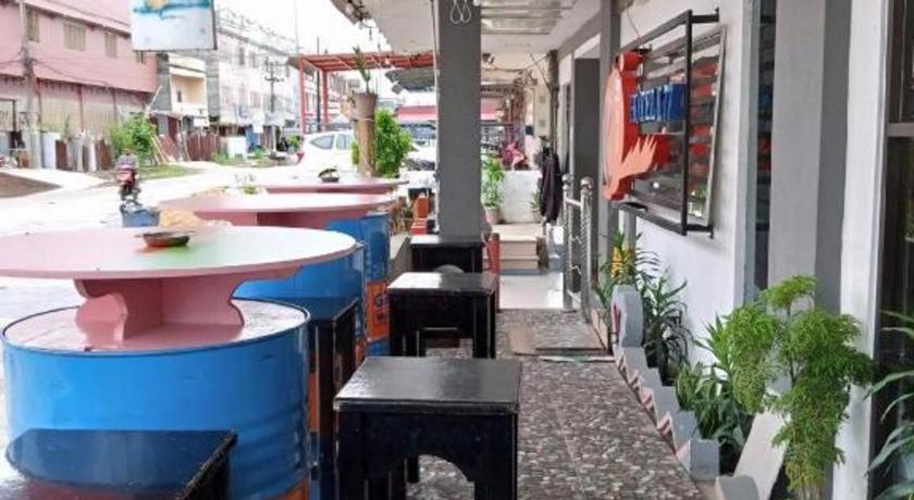 Hotel K77 Dumai Ngoại thất bức ảnh